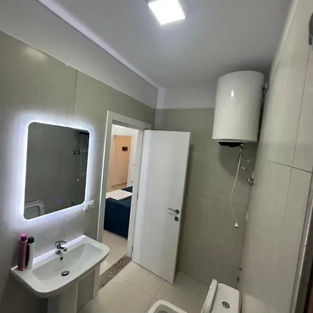 De Lux Hotel Shëngjin